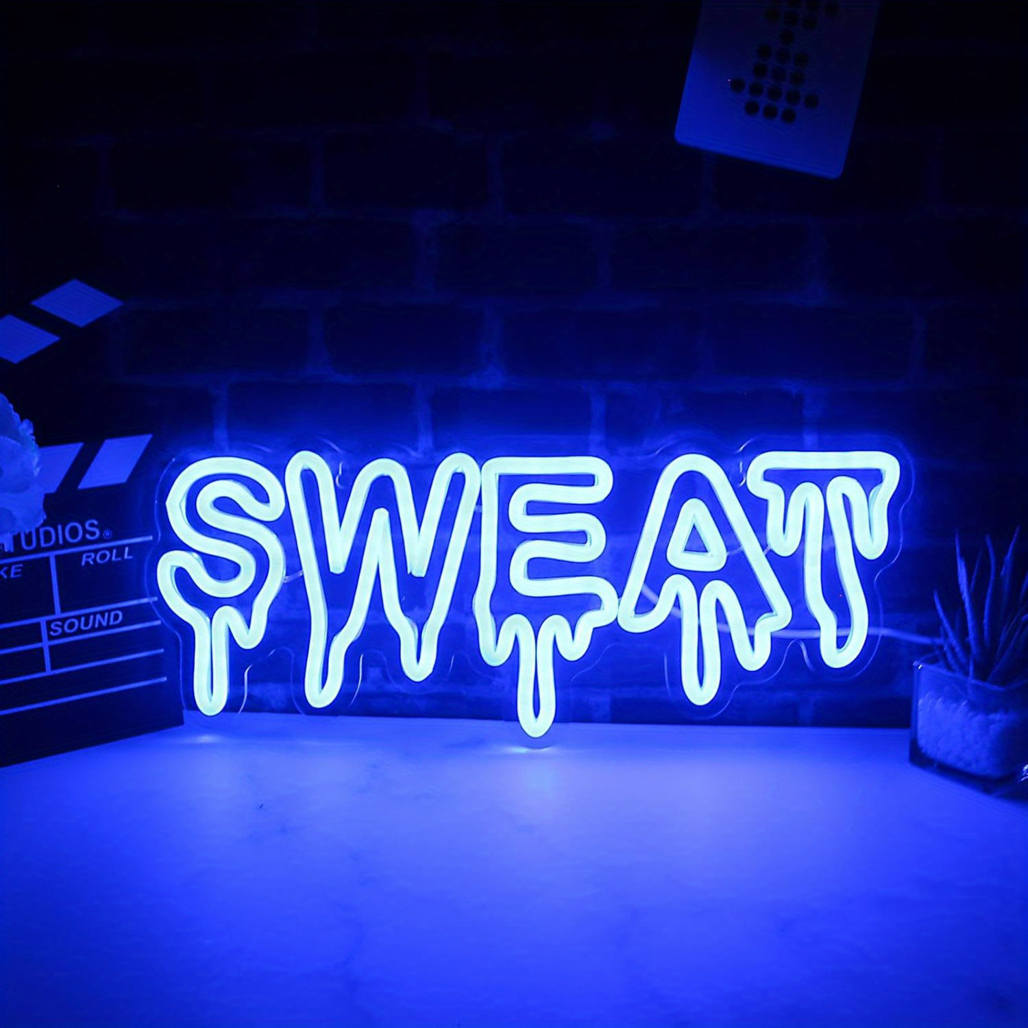 Home Gym Neon Sign - Blaues LED-Neonschild mit Schriftzug „Sweat“ (Tropfendes